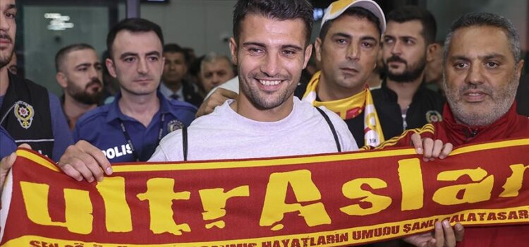 Galatasaray’ın transfer görüşmelerine başladığı Dubois, İstanbul’a geldi